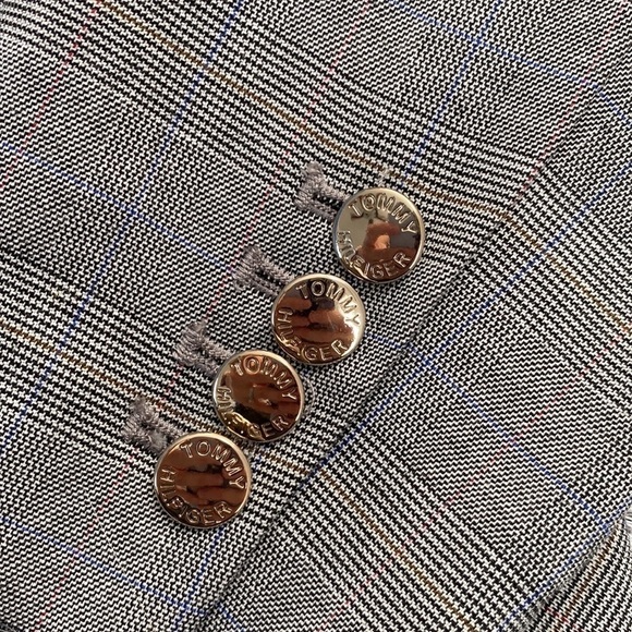 Tommy Hilfiger iconic blazer with silver embellishments. - Picture 16 of 17